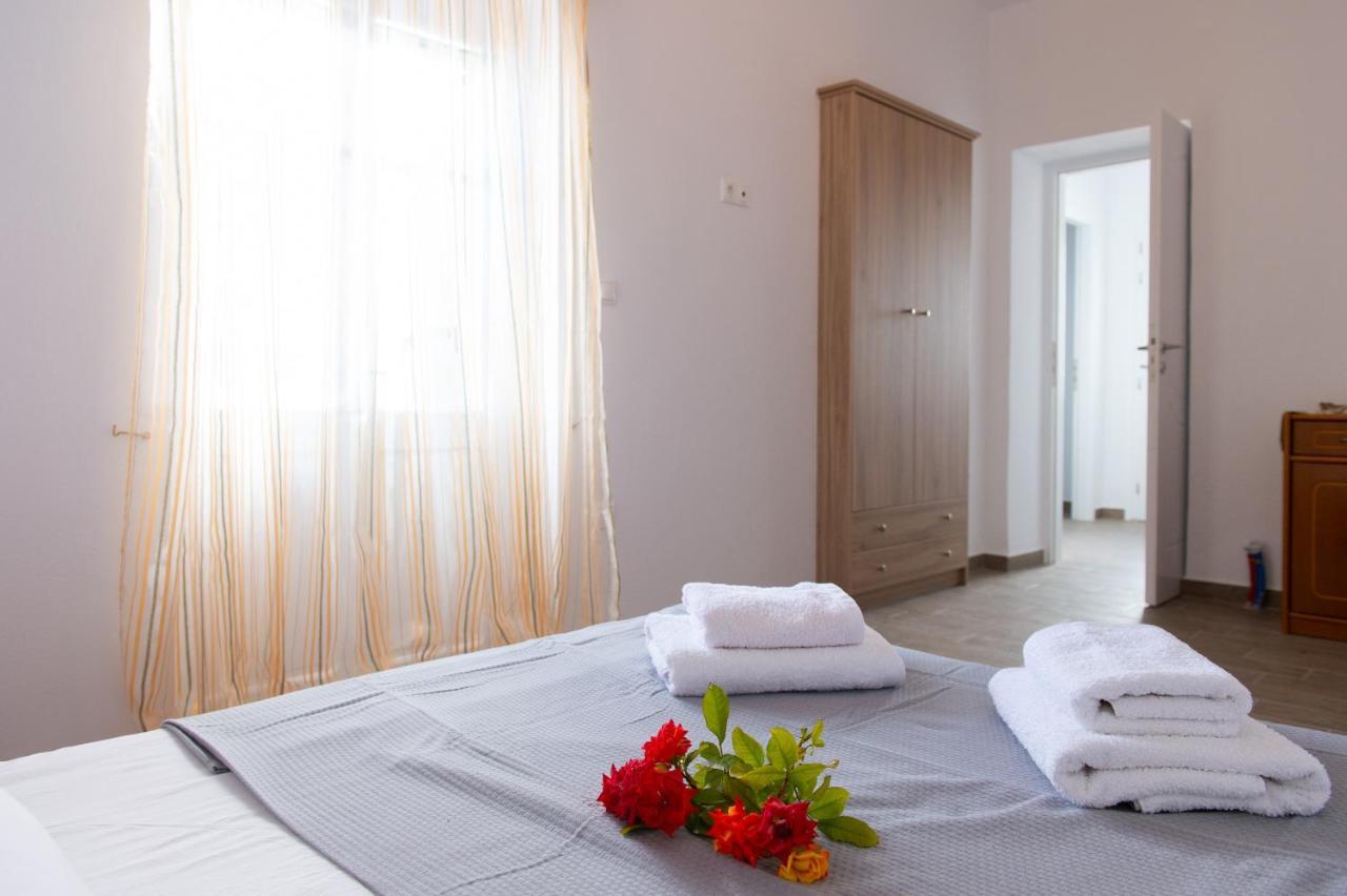 Apartamento Mosxa House Artemonas Exterior foto